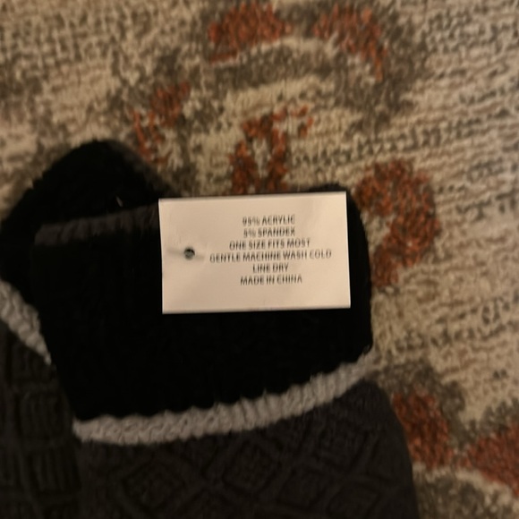 Gray gloves - Picture 3 of 4